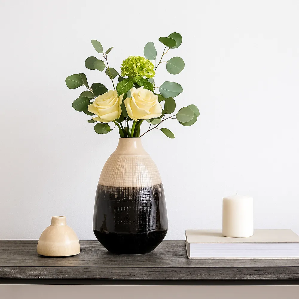 JANERUN IVORY VASE 12 (IN)