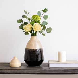 JANERUN IVORY VASE 12 (IN) 10