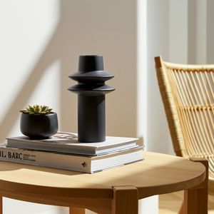 BURGESSFORD BLACK VASE 11 (IN) 9