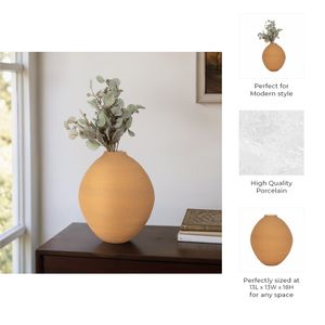 HOLLISMOOR YELLOW VASE 18 (IN) 9