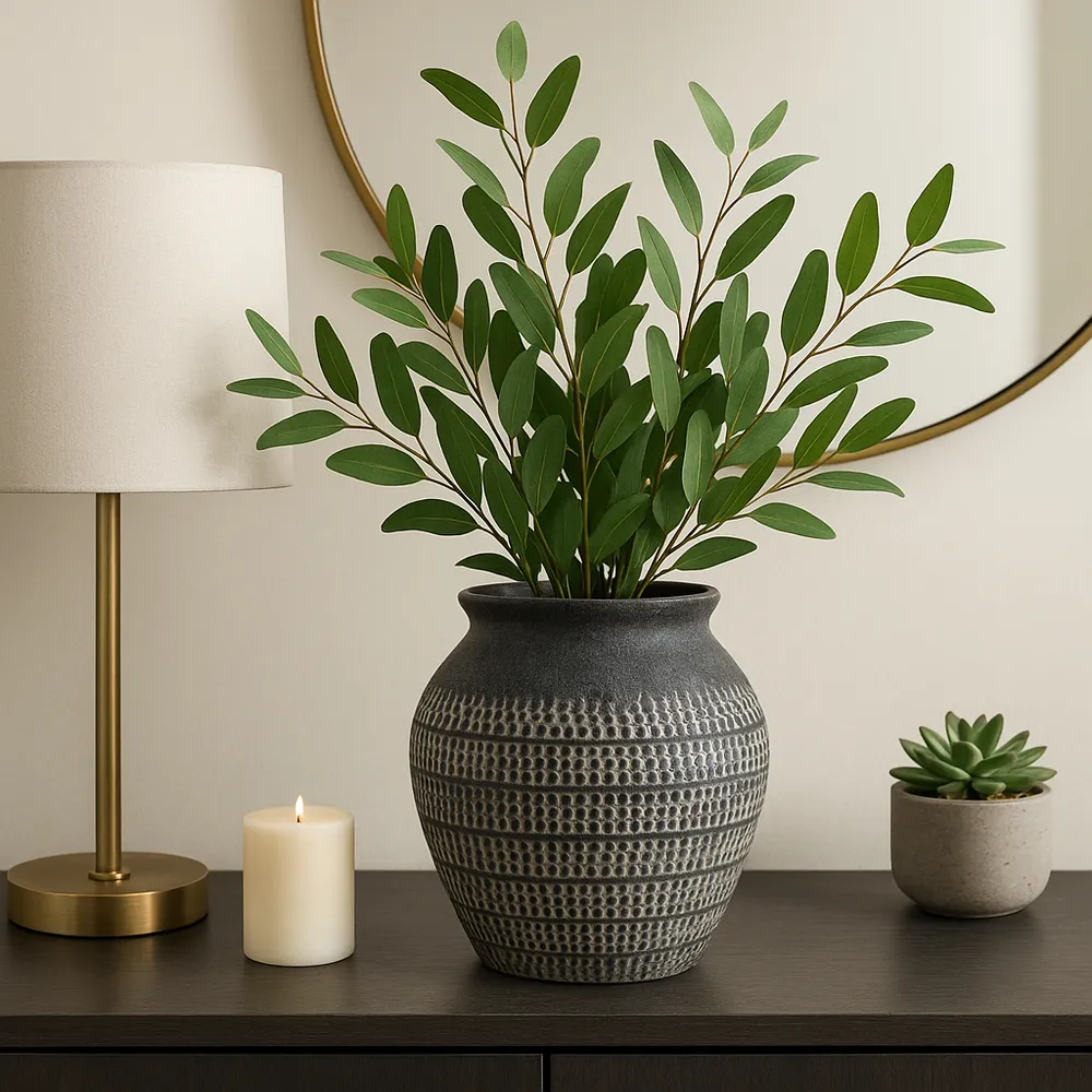 HARKENDALE BLACK VASE 9 (IN)
