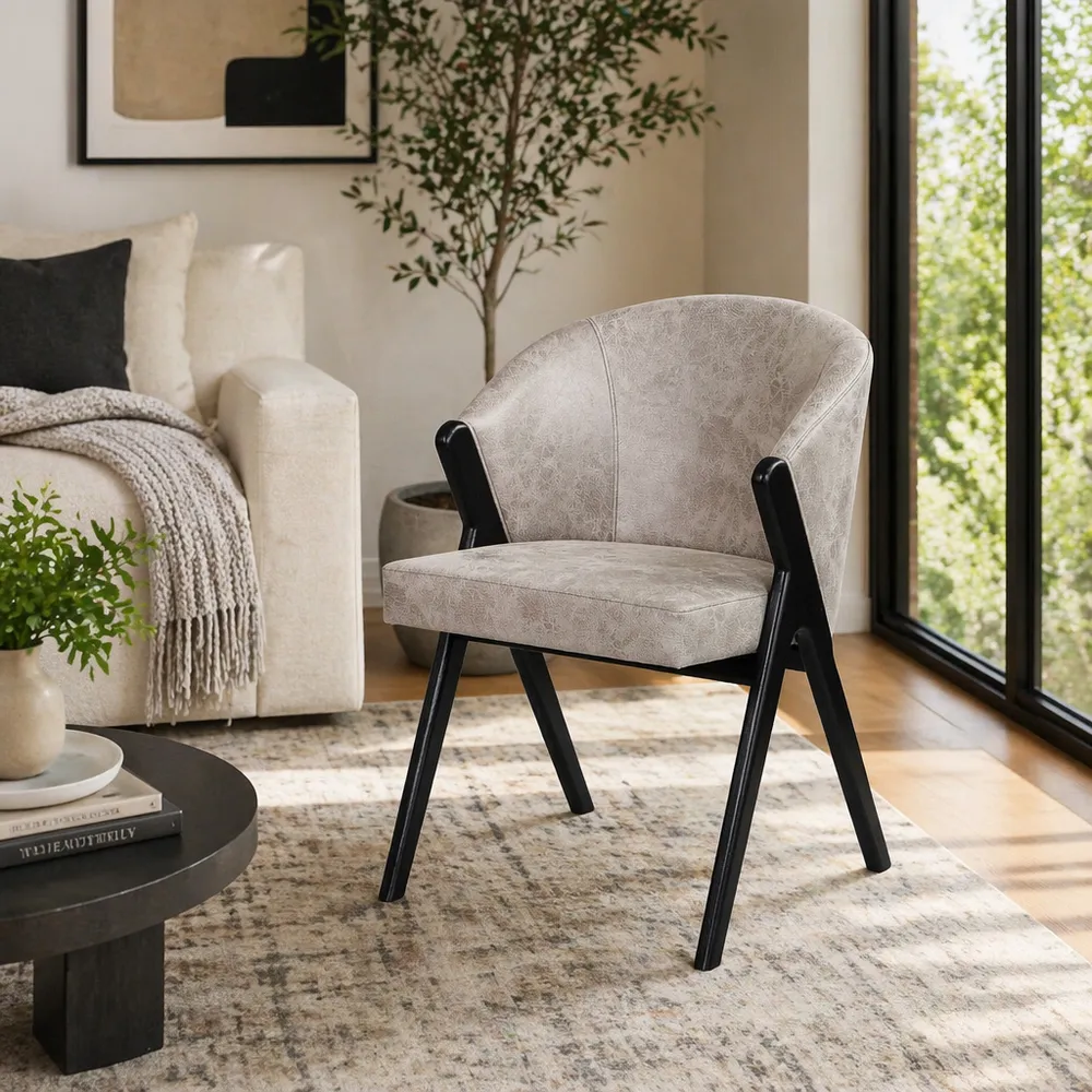 LARKCLIFF BLACK CHAIR 31 (IN)