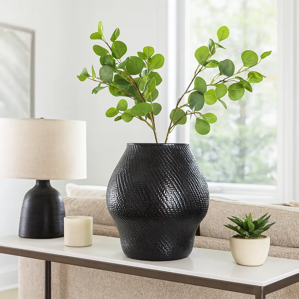 SHAWRUN BLACK VASE 16 (IN)
