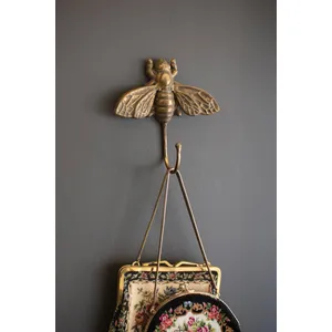Bee Wall Hook 2