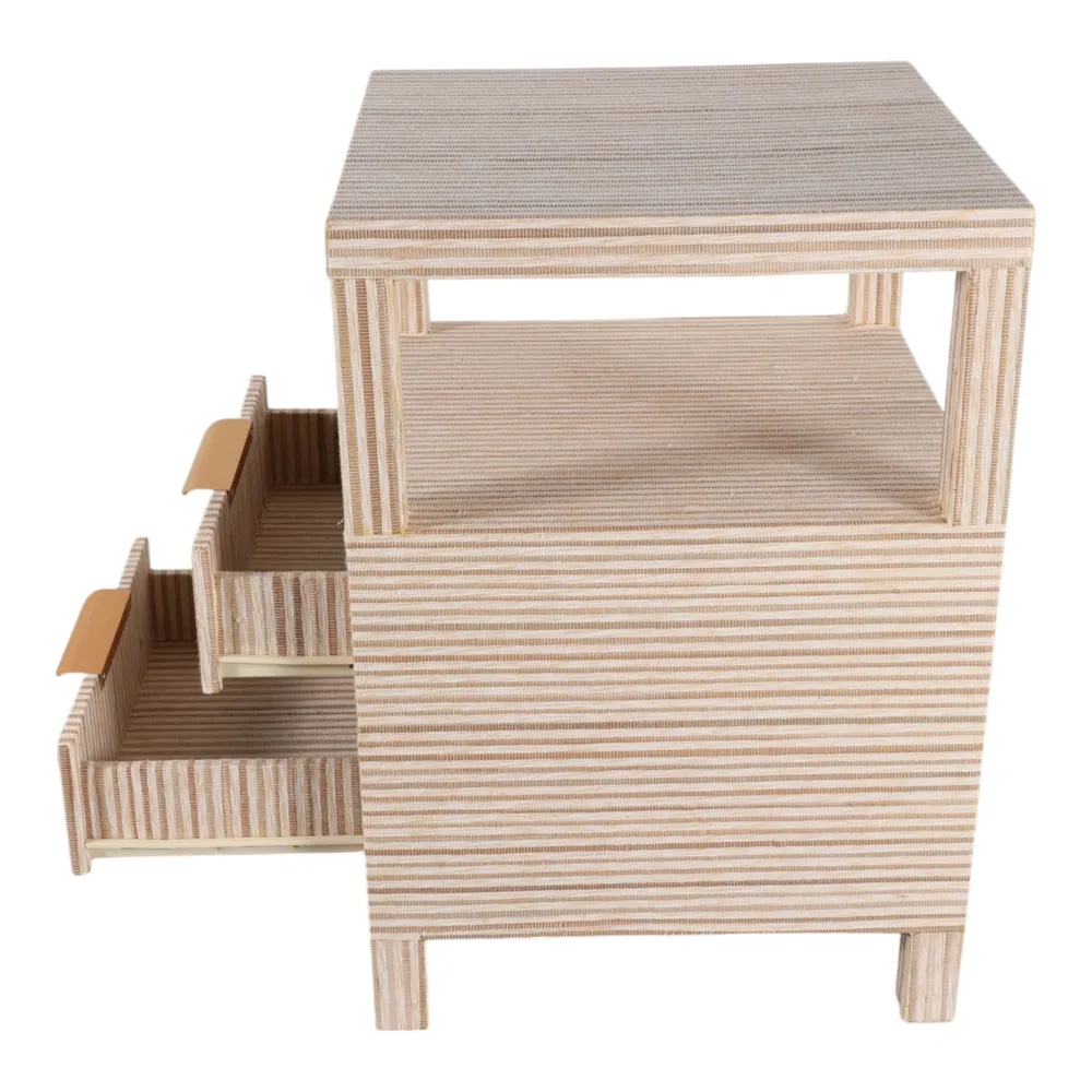 DUNCANMORE IVORY TABLE 26 (IN)