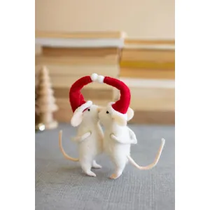 Kissing Felt Christmas Mice 2