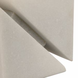 ELLERYCLIFF WHITE DECOR 4 (IN) 6