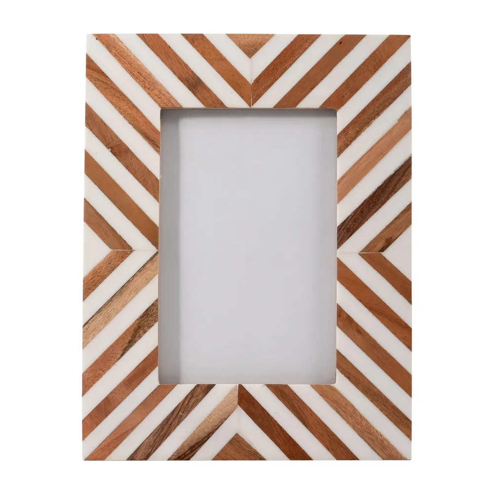 CASEY WHITE FRAME 9 (IN)