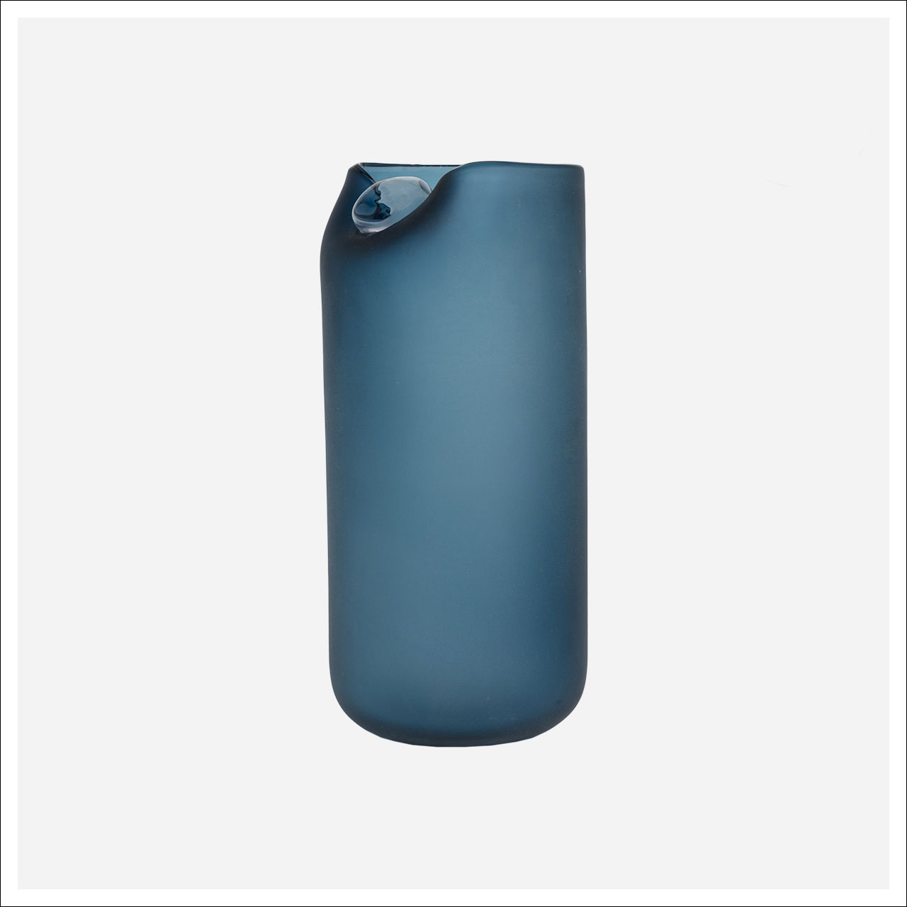 Alessia Vase 3