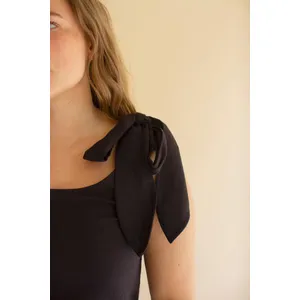 Tie-Shoulder Dress with Pleated Hem / Midnight 2