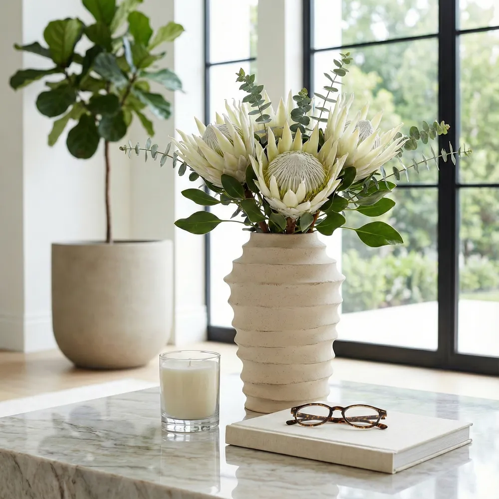 RIDERGATE IVORY VASE 14 (IN)