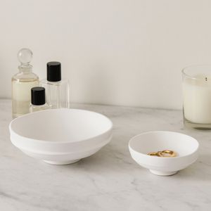 DEANWOOD SET OF 2 WHITE BOWLS 6 (IN) 12