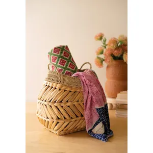 Seagrass Basket with Two Handles 5