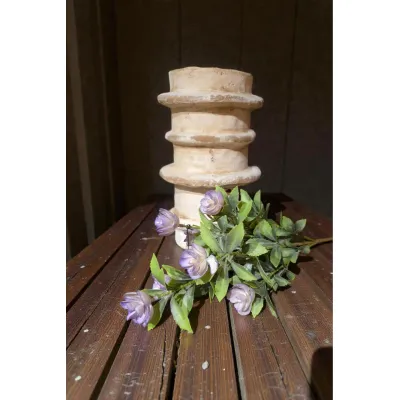 Violet Cream Stem 20in