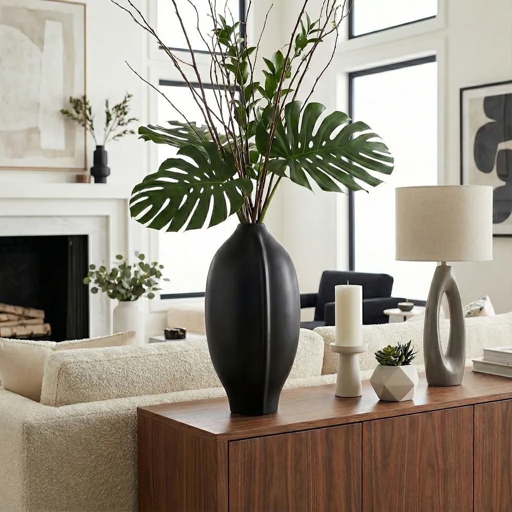 HAYESWOOD BLACK VASE 18 (IN)