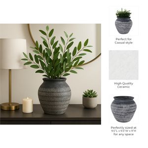 HARKENDALE BLACK VASE 9 (IN) 10