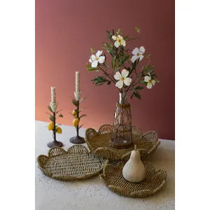 Set of 3 Flower-Shaped Woven Seagrass Trays 1