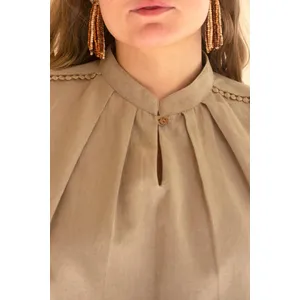 High-Neck Shortsleeve Blouse with Flat Pom-Pom Lace Detail / Oatmeal 5