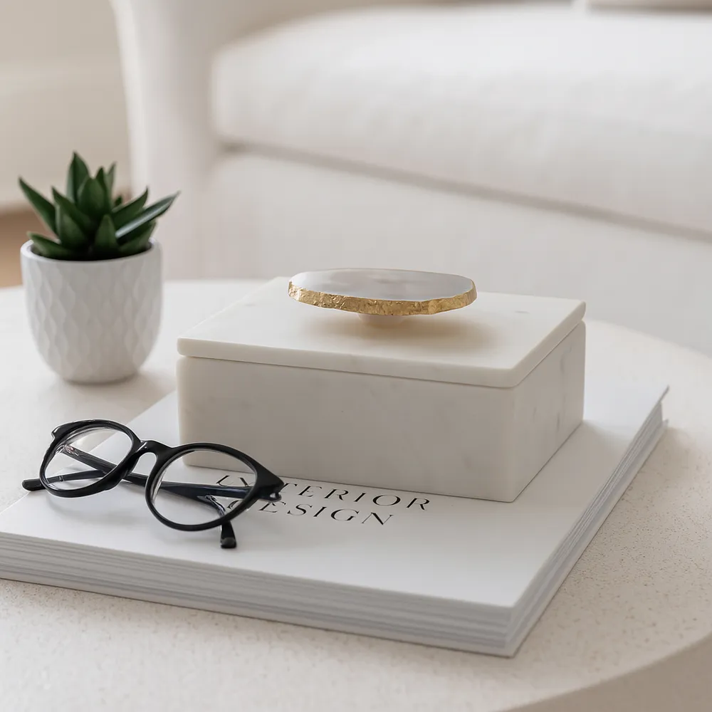 HATCHER WHITE BOX 4 (IN)