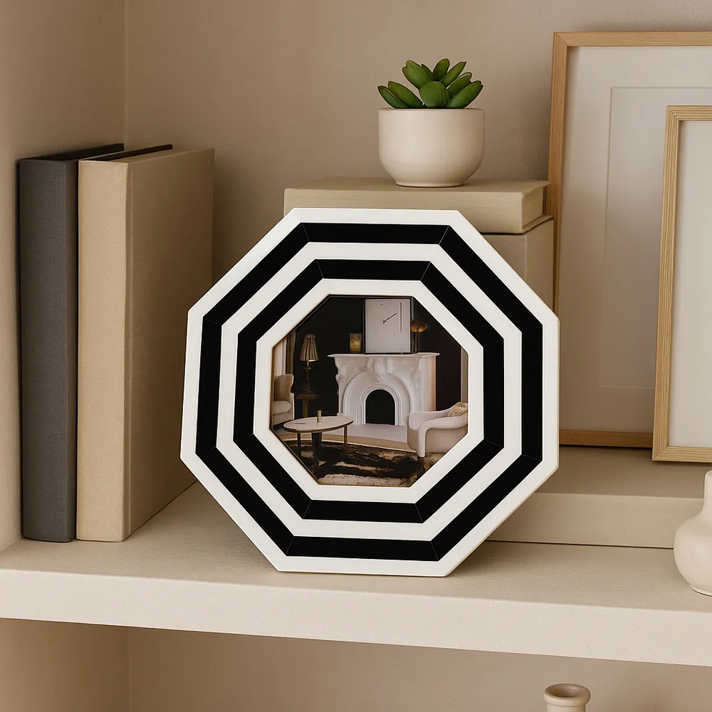 WRENCLIFF BLACK FRAME 1 (IN)