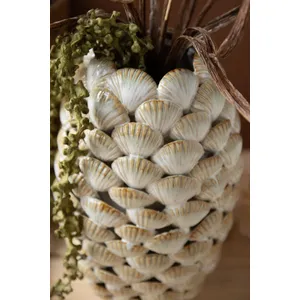 Ceramic Shells Vase 4
