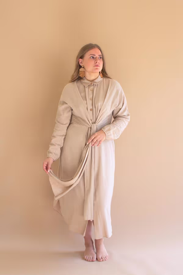 Long-Sleeve Button-Front Dress with Front-Tie Detail / Oatmeal