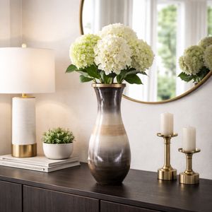 WOODSONBROOK BROWN GLASS VASE 18 (IN) 11