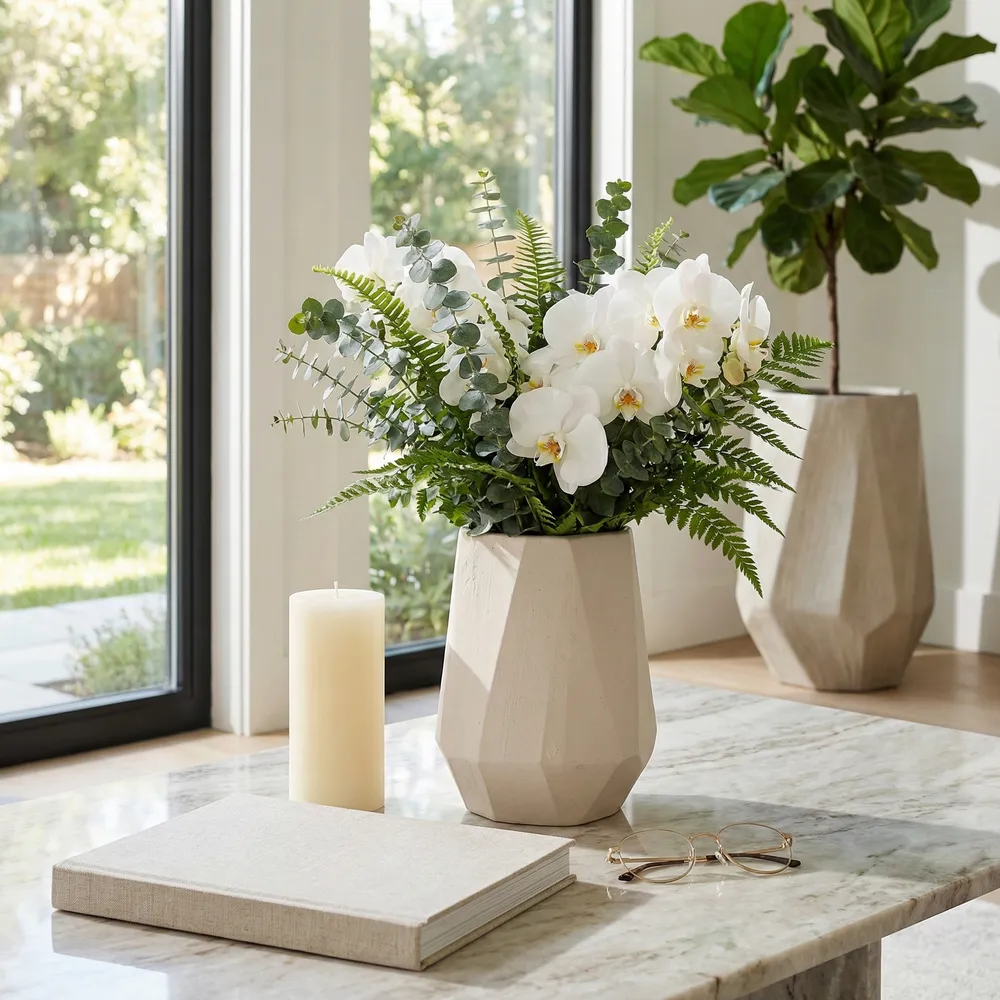ENOCHWICK WHITE VASE 9 (IN)