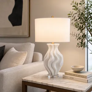 NICOLELEY WHITE LAMP 29 (IN) 10