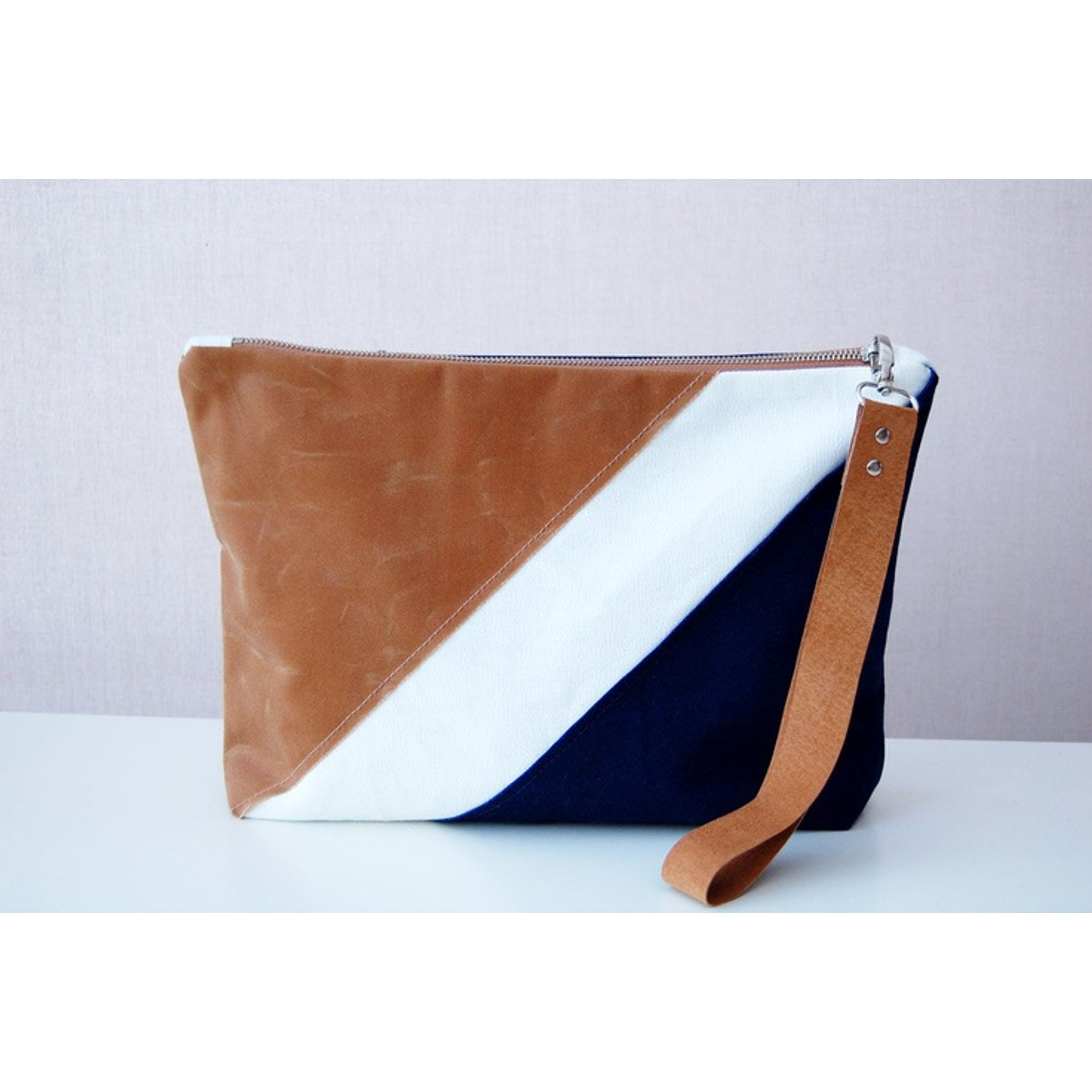 CANVAS WRISTLET - NAUTICAL FLAG