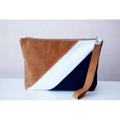 CANVAS WRISTLET - NAUTICAL FLAG