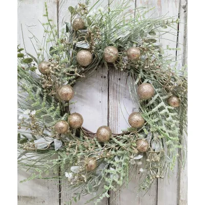 Golden Holiday Embrace 24in Wreath