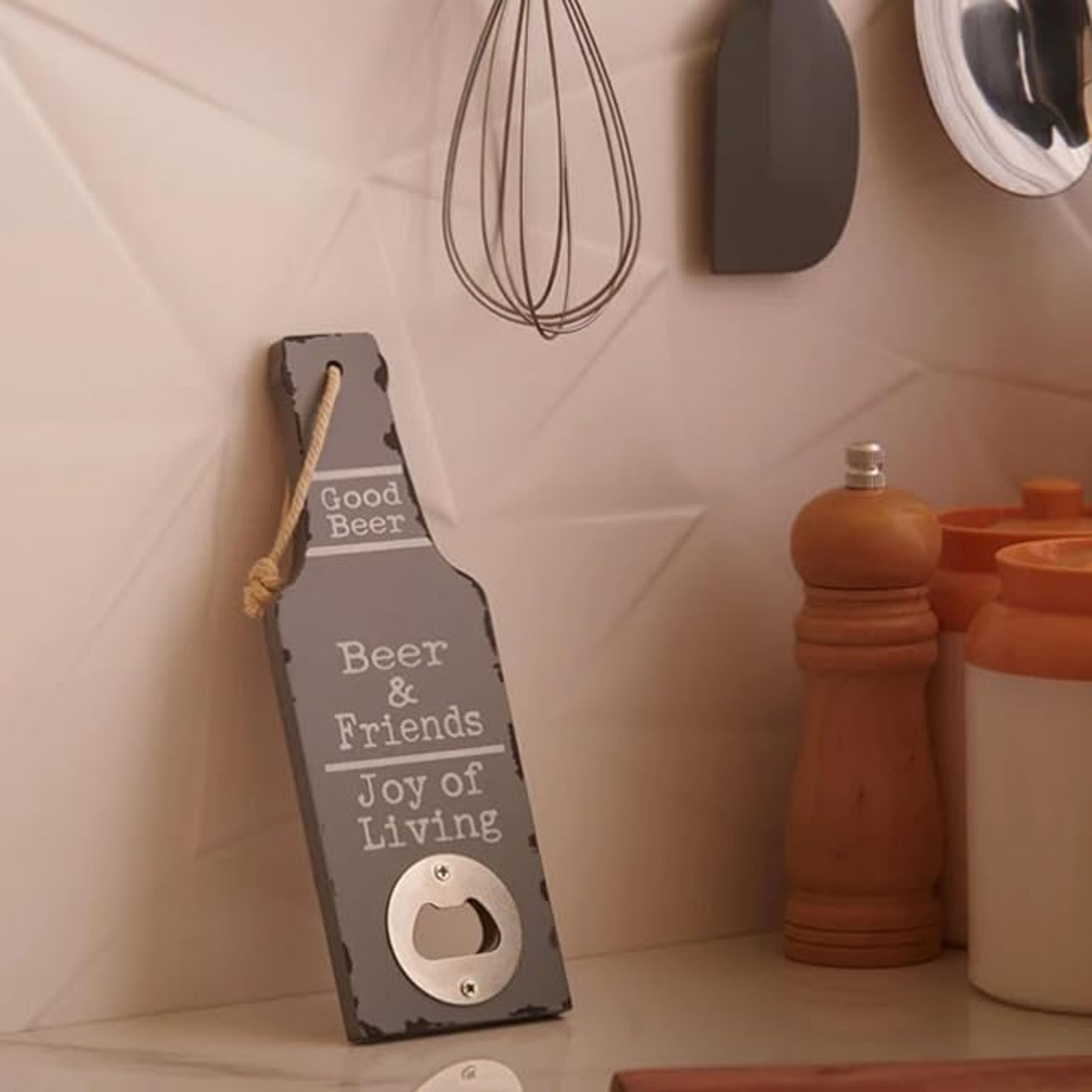 BIG BITE WOODY BOTTLE OPENER MAGNET