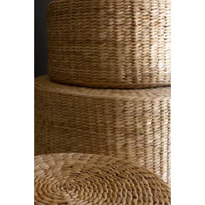 Set of 3 Round Natural Seagrass Risers 4