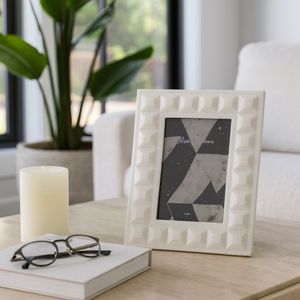 CASTONVALE WHITE FRAME 1 (IN) 10