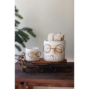 Set of 2 Concrete Santa Planters 4