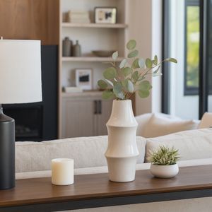 WYLERCREST IVORY VASE 12 (IN) 11
