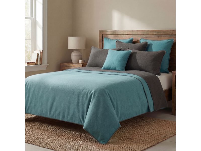 Solid Turquoise - Bedspread - Full/Queen - 88x92 1