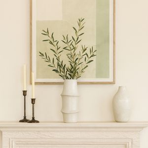 WYLERCREST IVORY VASE 15 (IN) 12