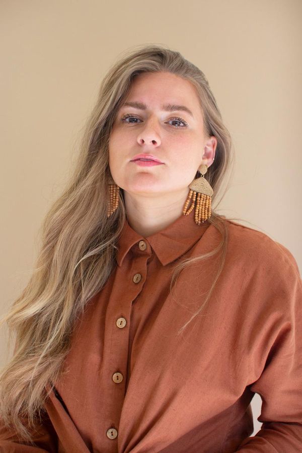 Long-Sleeve Button-Front Dress with Front-Tie Detail / Cinnamon