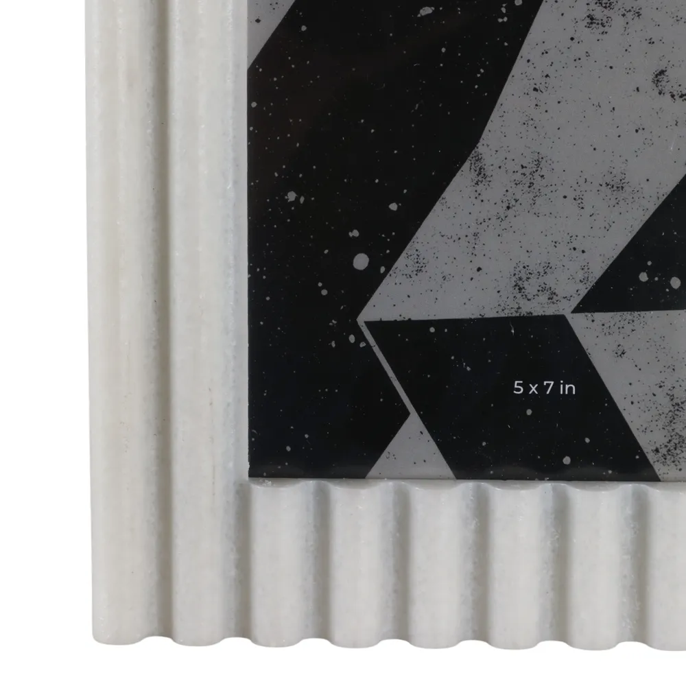 NILESTONE WHITE FRAME 9 (IN)