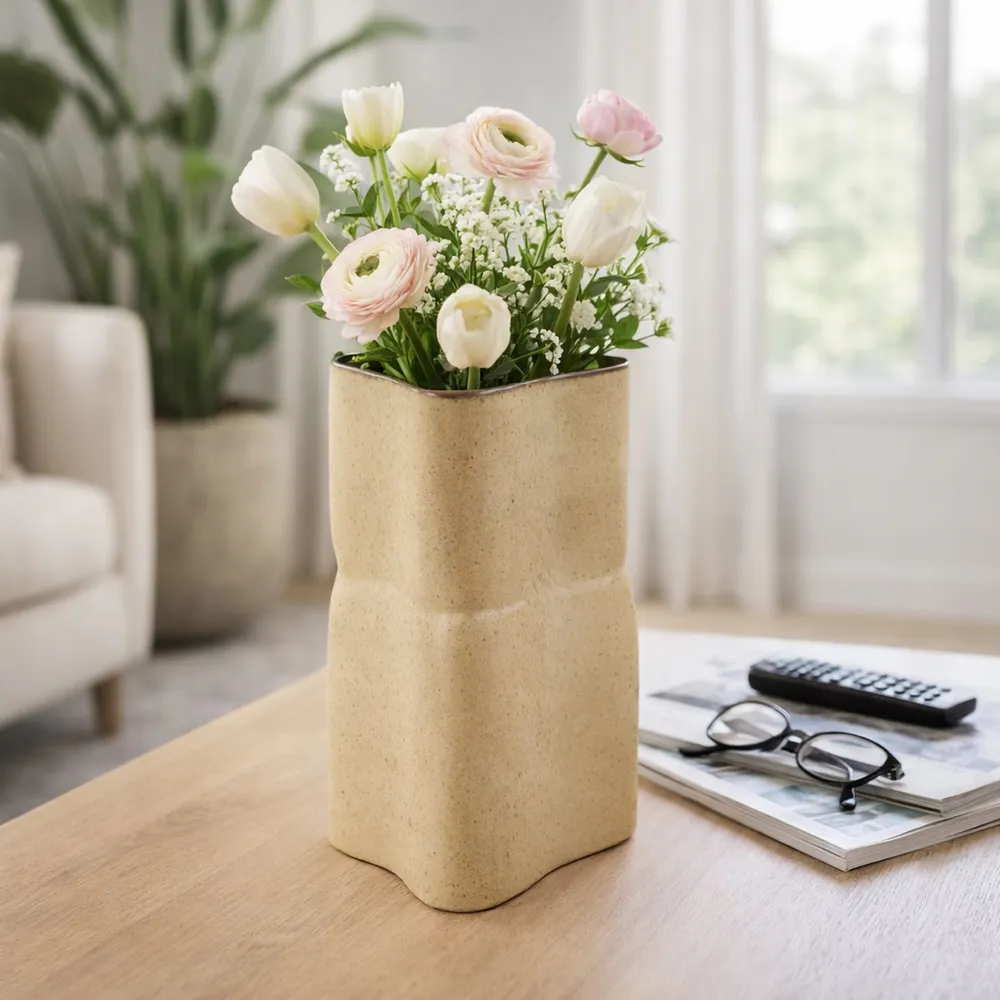 HARVEYWAY TAN VASE 12 (IN)