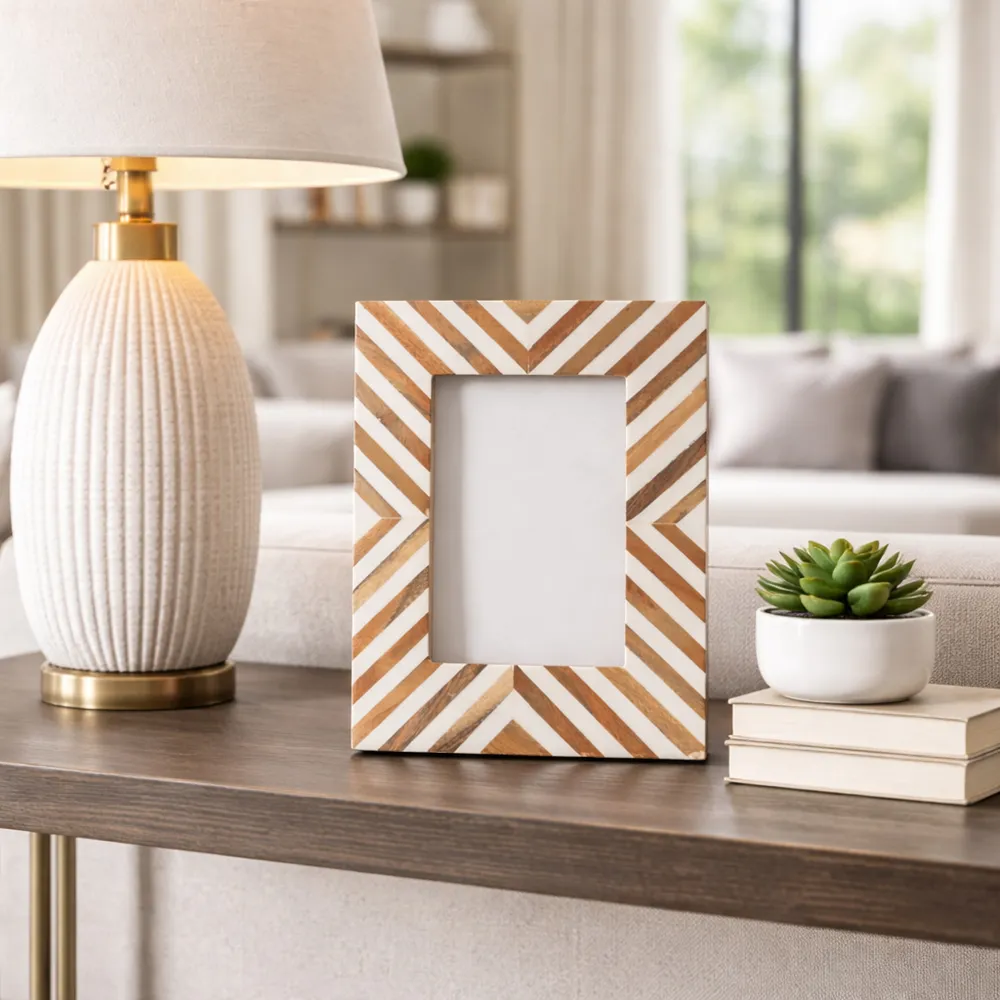 CASEY WHITE FRAME 9 (IN)