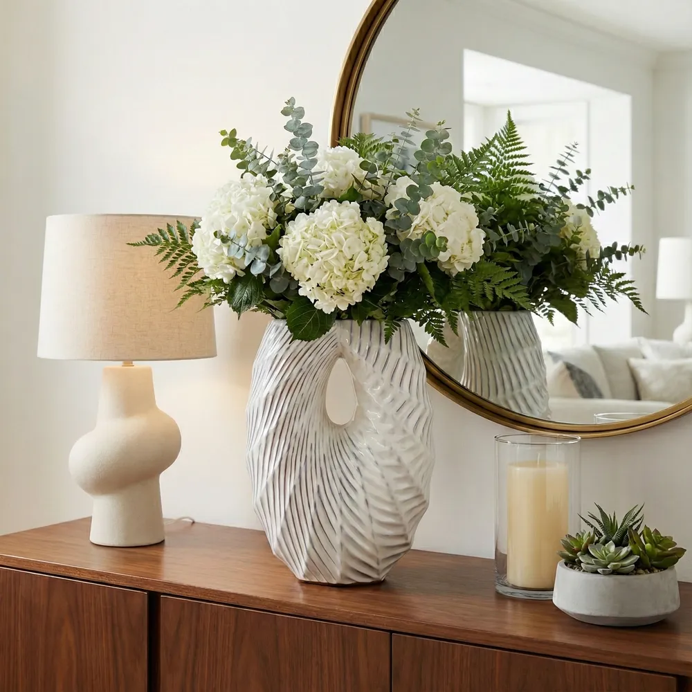 HAYWOODWAY WHITE VASE 16 (IN)