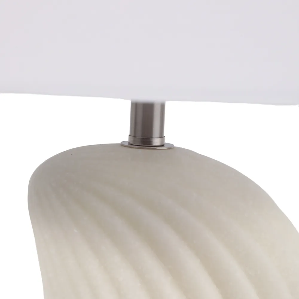 GIBSONWICK IVORY LAMP 26 (IN)