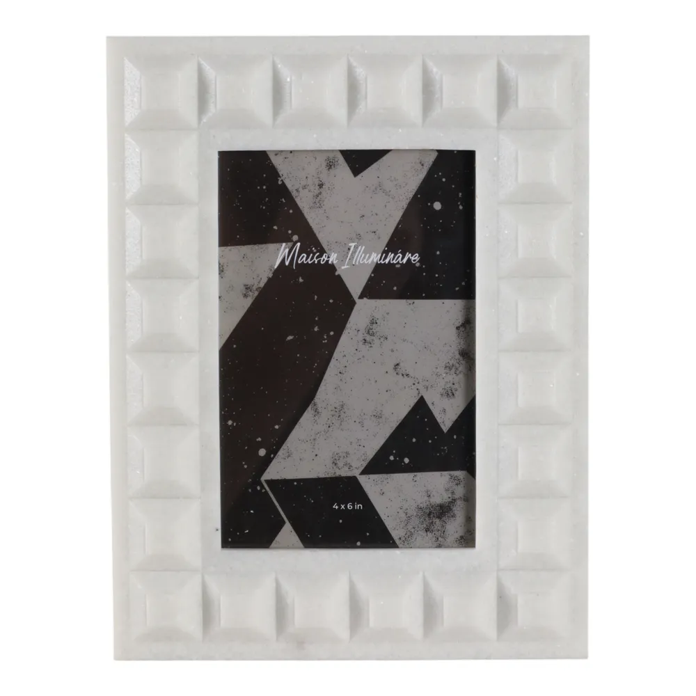 CASTONVALE WHITE FRAME 1 (IN)