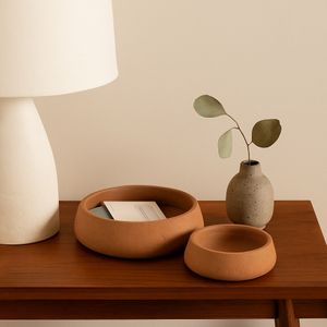 HOLLISHOLM SET OF 2 BROWN BOWLS 4 (IN) 2