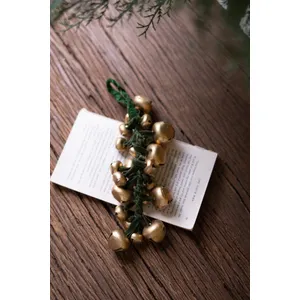 Jingle Bell Bunch with Green Velvet 1
