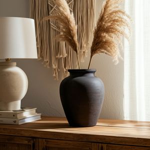 HAWLEYWORTH BLACK VASE 11 (IN) 10