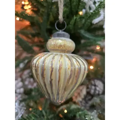 Small Antique Golden Kiss 4x3x3in